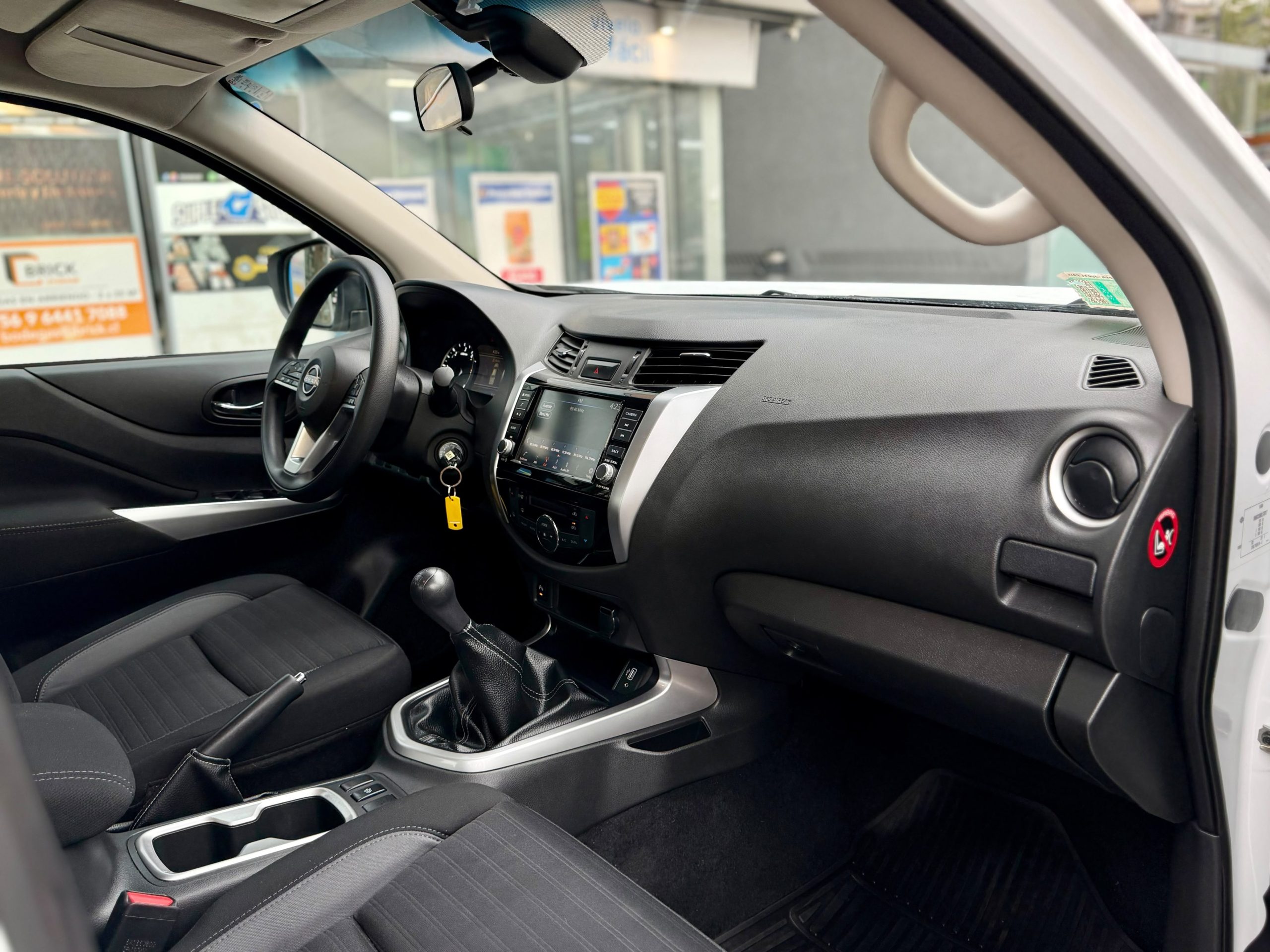 Nissan Navara Xe — foto 15 de 20