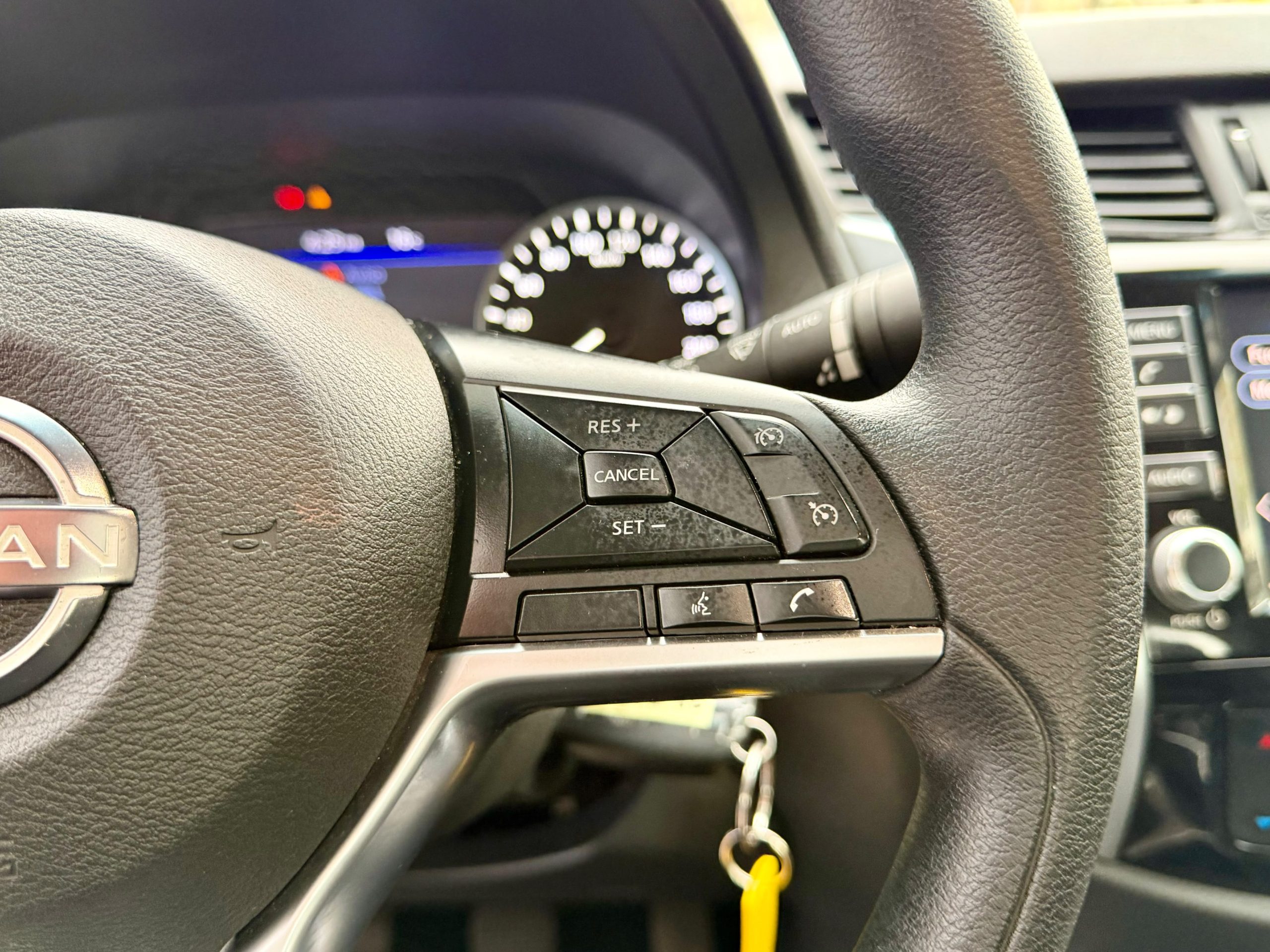 Nissan Navara Xe — foto 13 de 20
