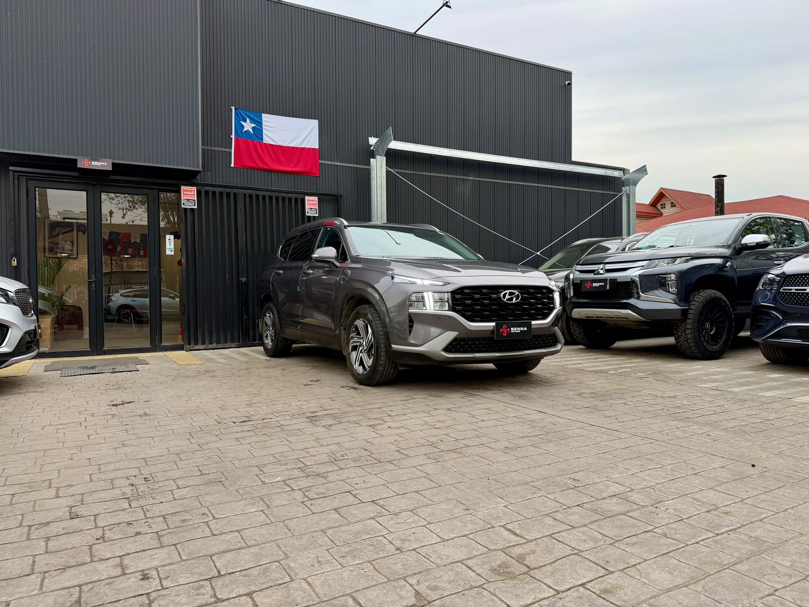 Hyundai Santa Fe — foto 4 de 27