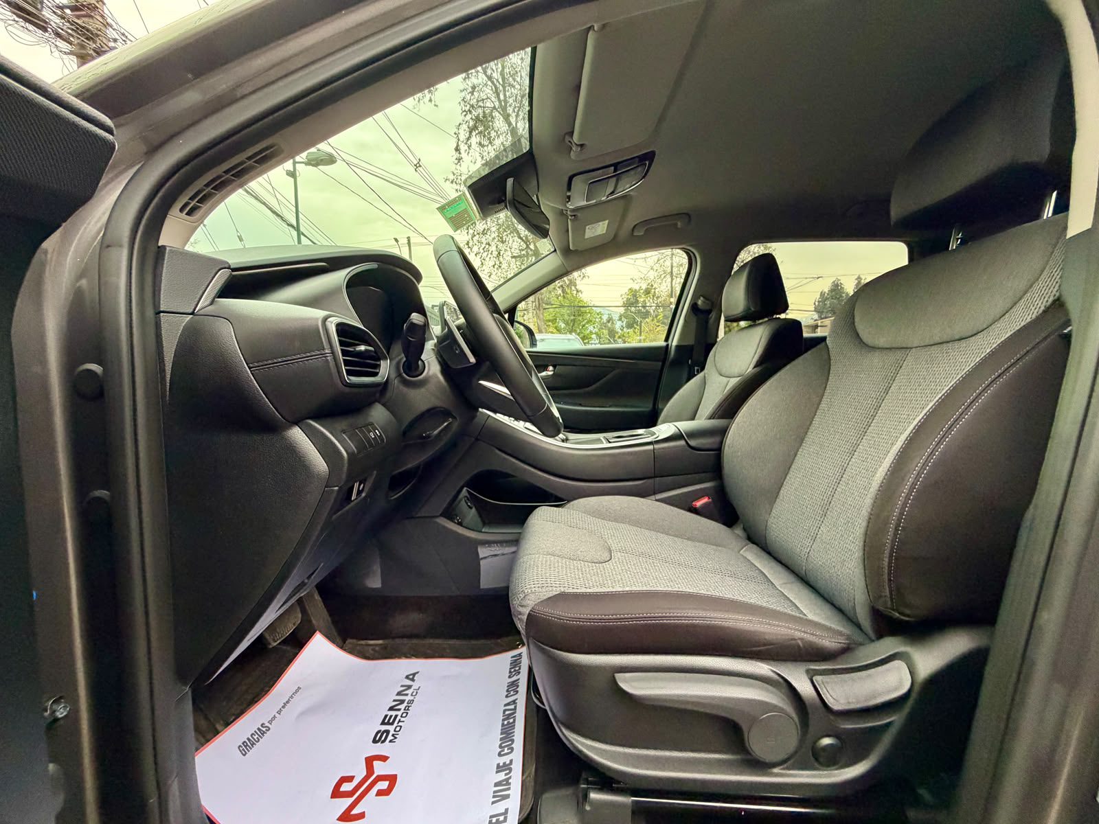 Hyundai Santa Fe — foto 9 de 27
