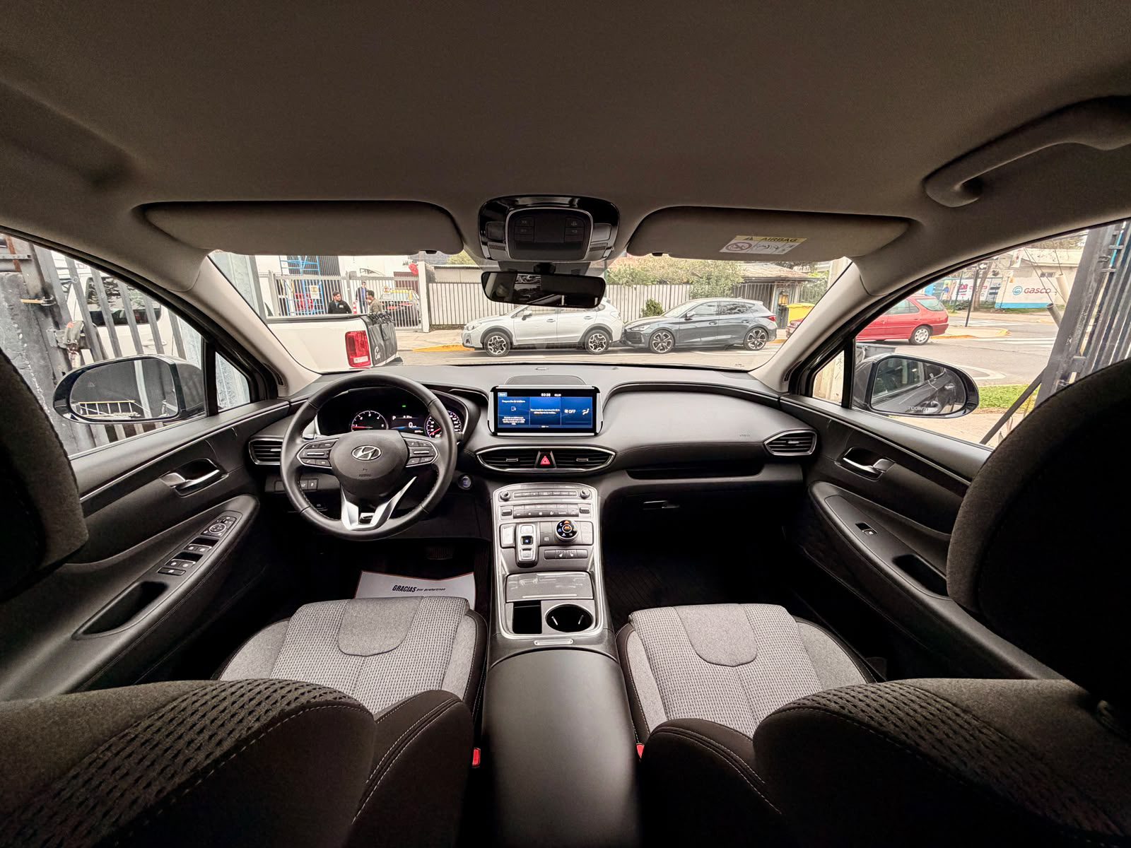 Hyundai Santa Fe — foto 12 de 27