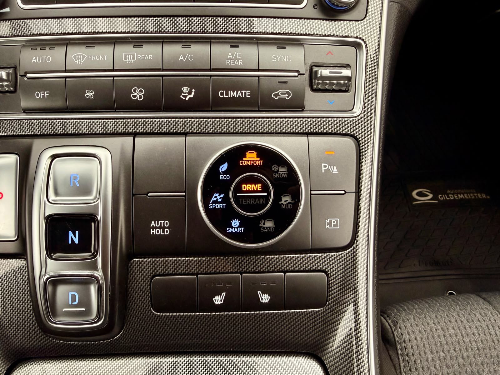 Hyundai Santa Fe — foto 19 de 27