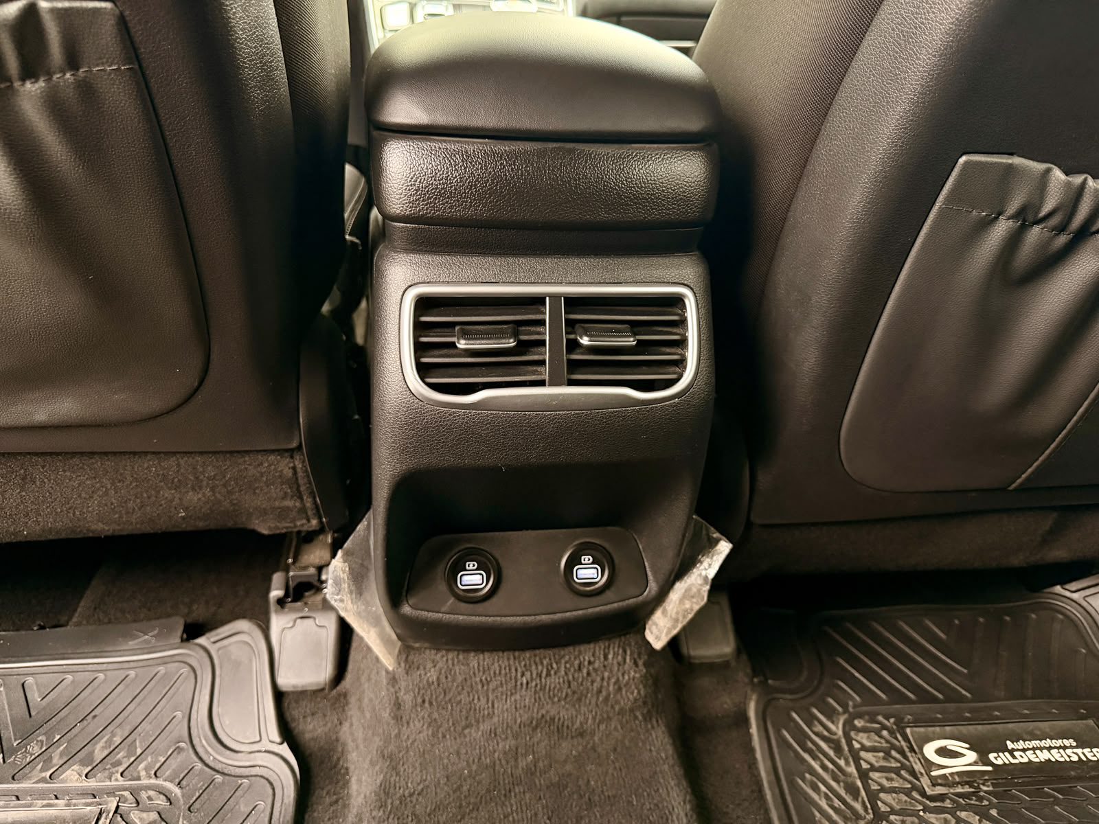 Hyundai Santa Fe — foto 26 de 27
