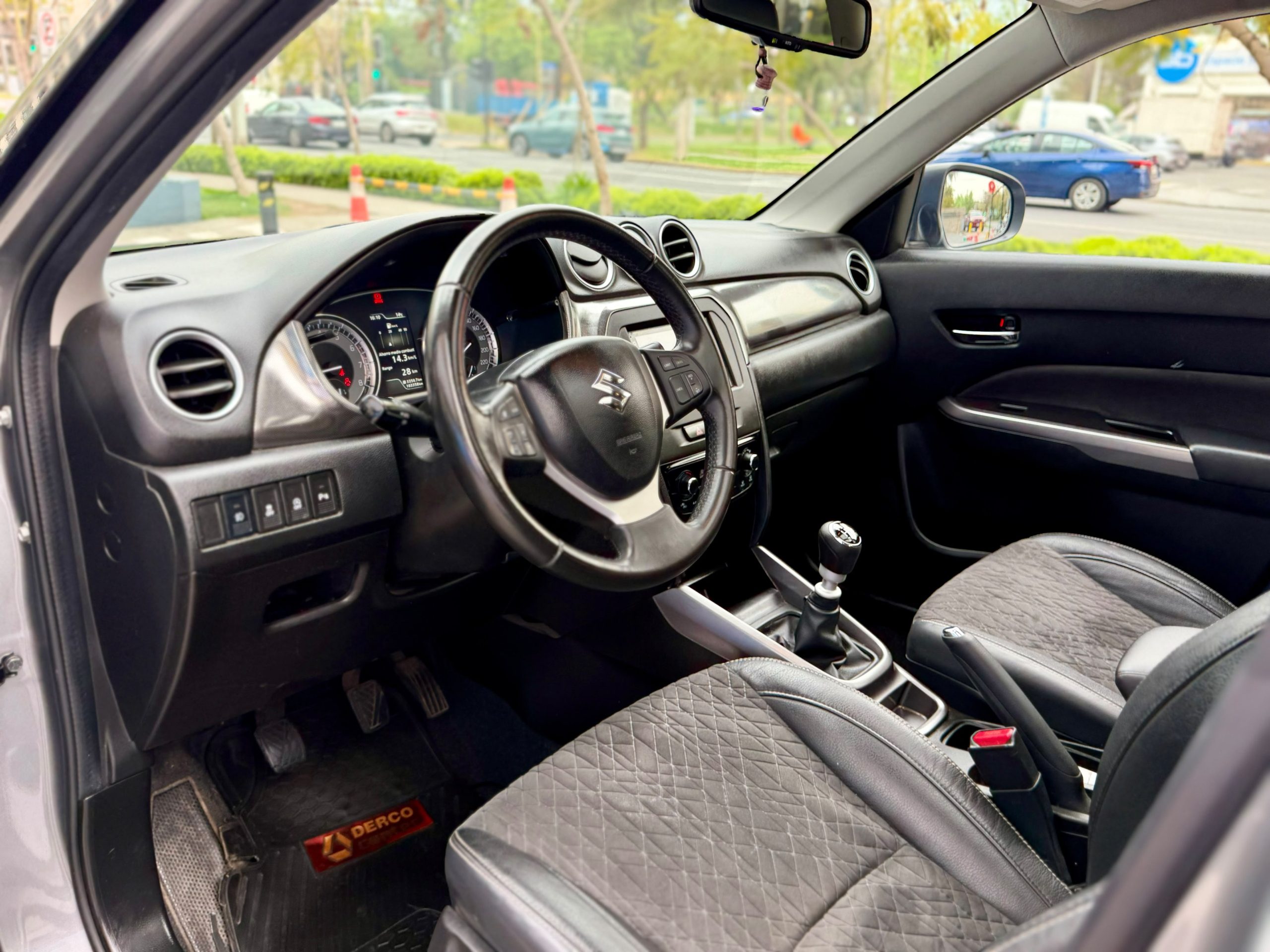 Suzuki Vitara Limited 1.4 Boosterjet — foto 11 de 23