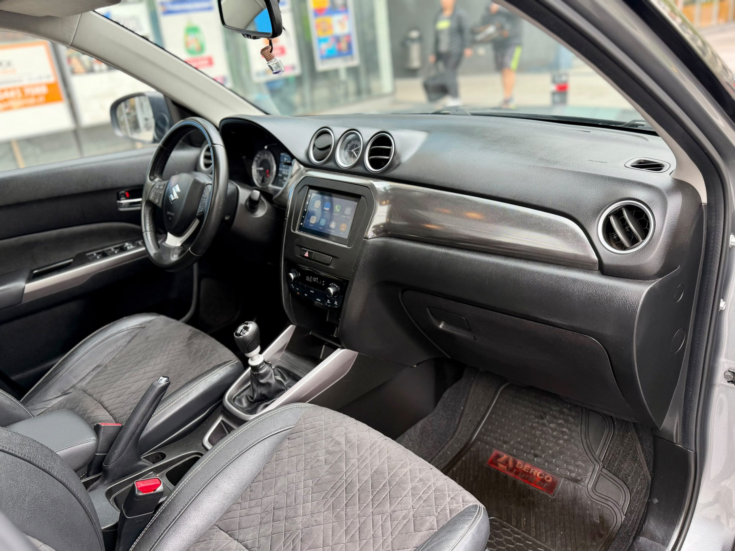 Suzuki Vitara Limited 1.4 Boosterjet — foto 15 de 23