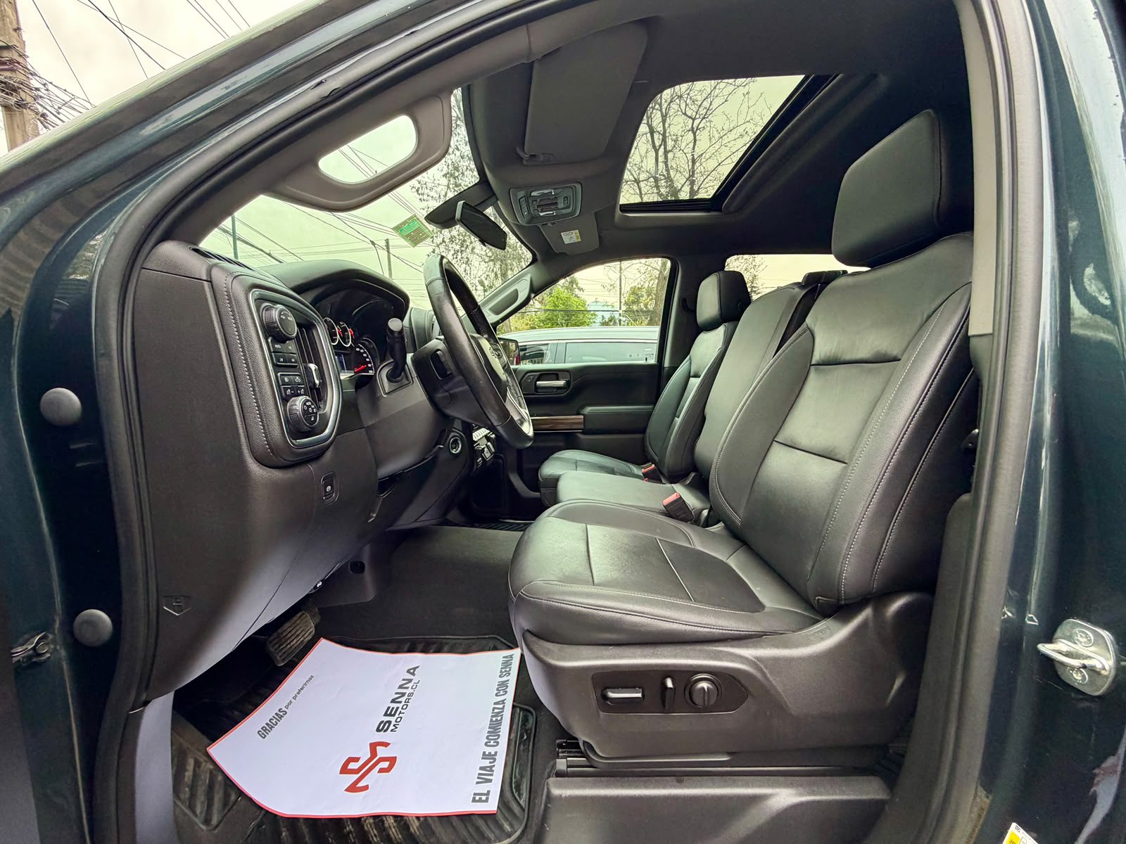 Chevrolet Silverado Z71 Trail Boss — foto 9 de 24
