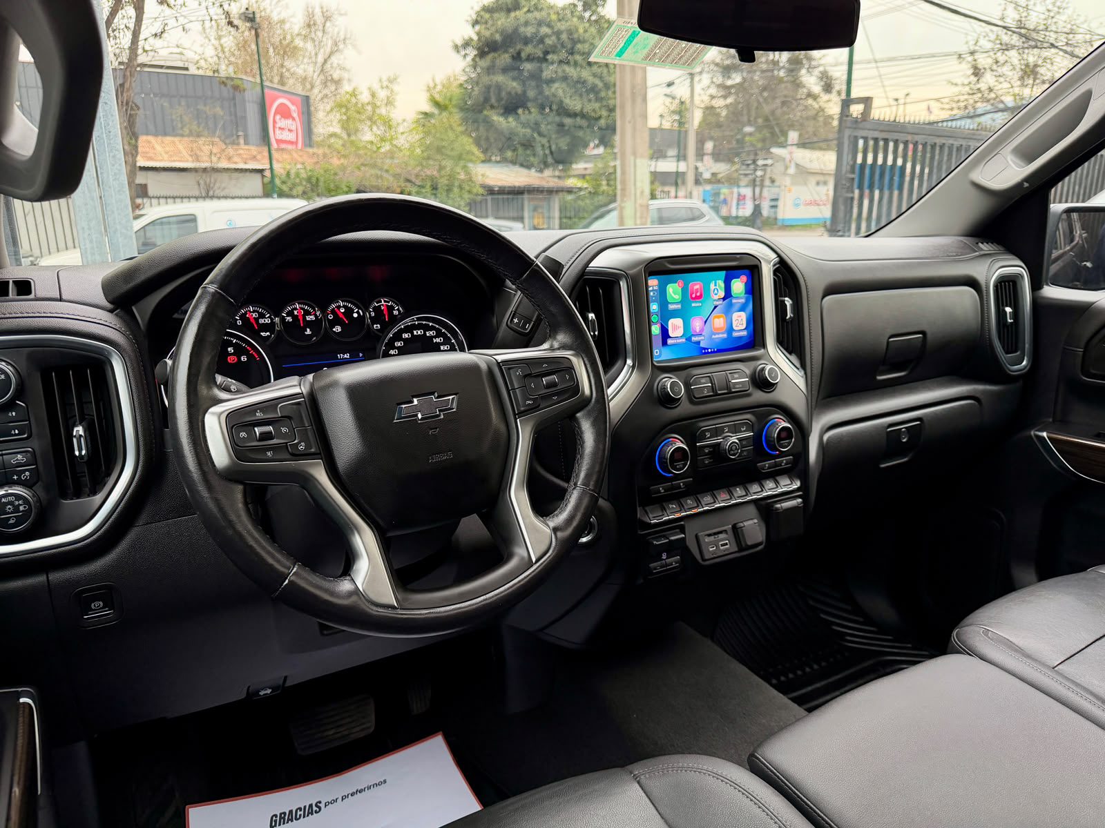 Chevrolet Silverado Z71 Trail Boss — foto 11 de 24