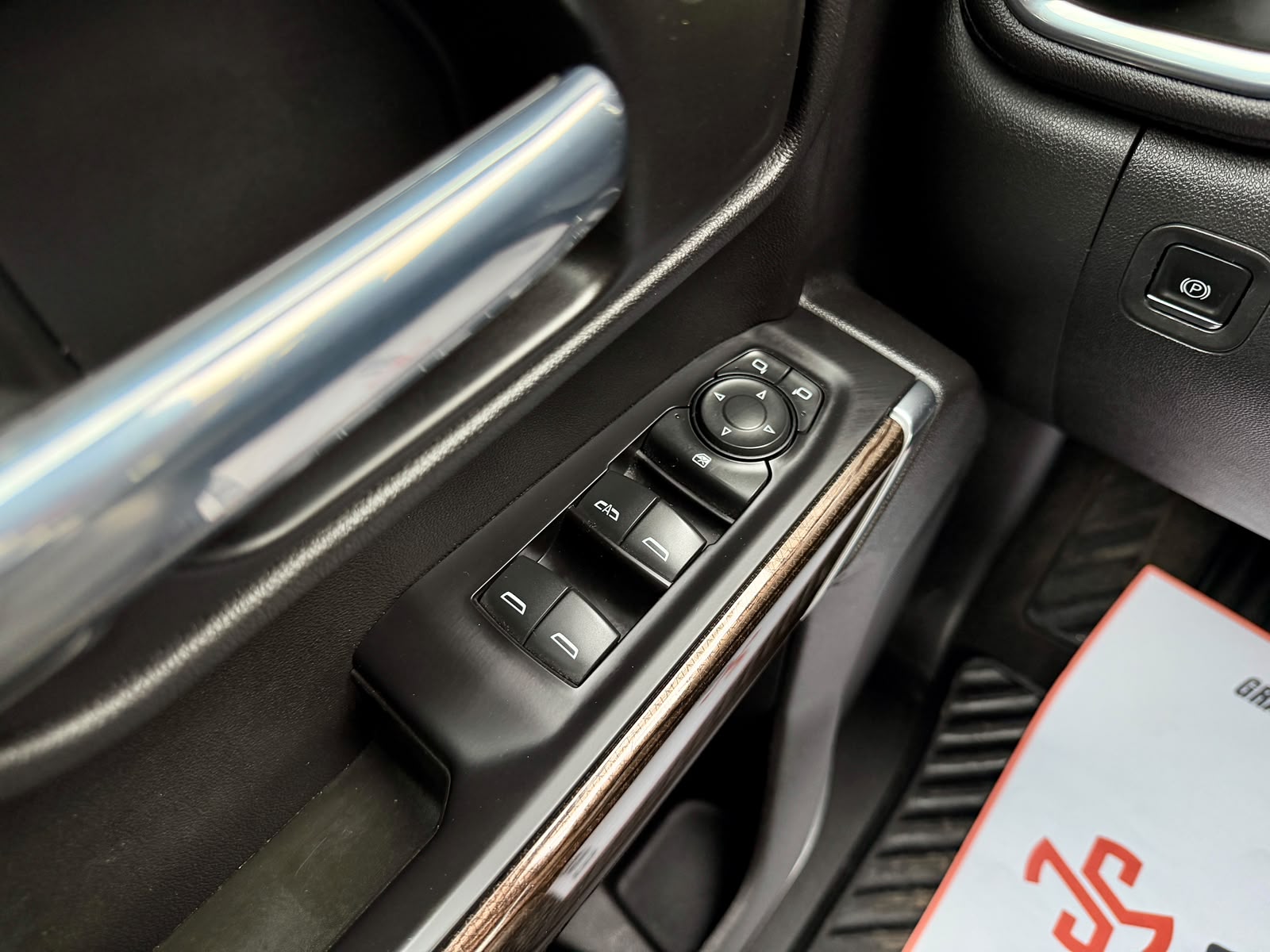 Chevrolet Silverado Z71 Trail Boss — foto 21 de 24