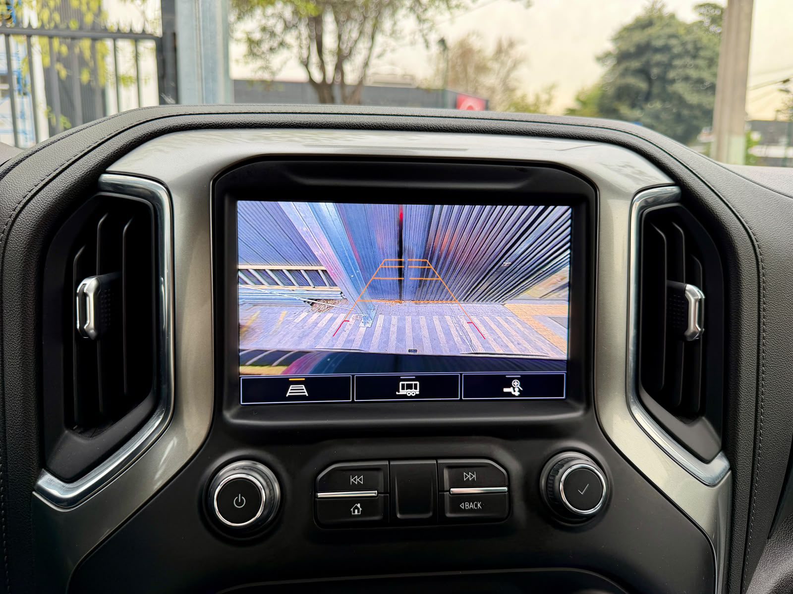 Chevrolet Silverado Z71 Trail Boss — foto 23 de 24