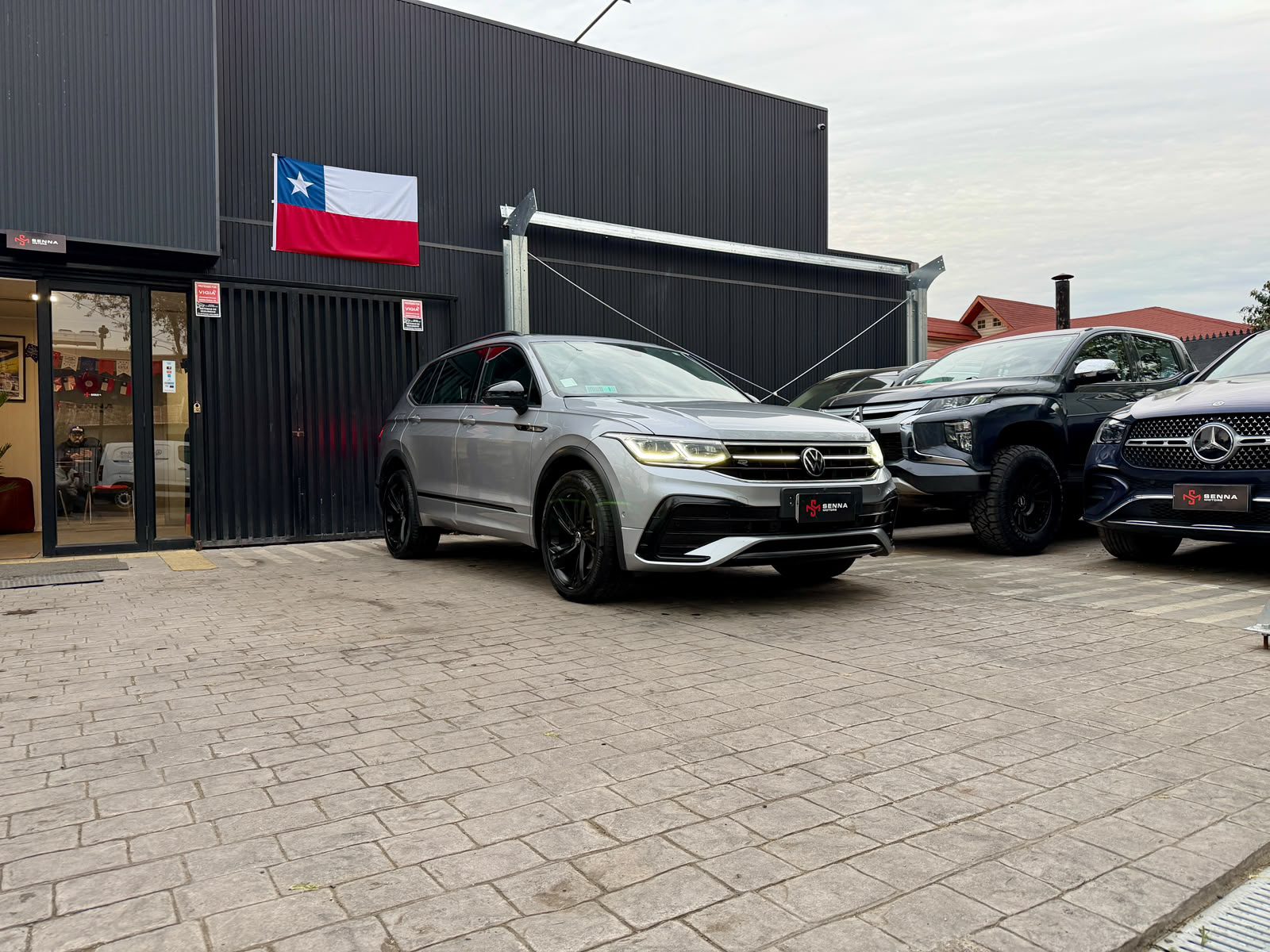 Volkswagen Tiguan R-Line Black Edition — foto 3 de 28