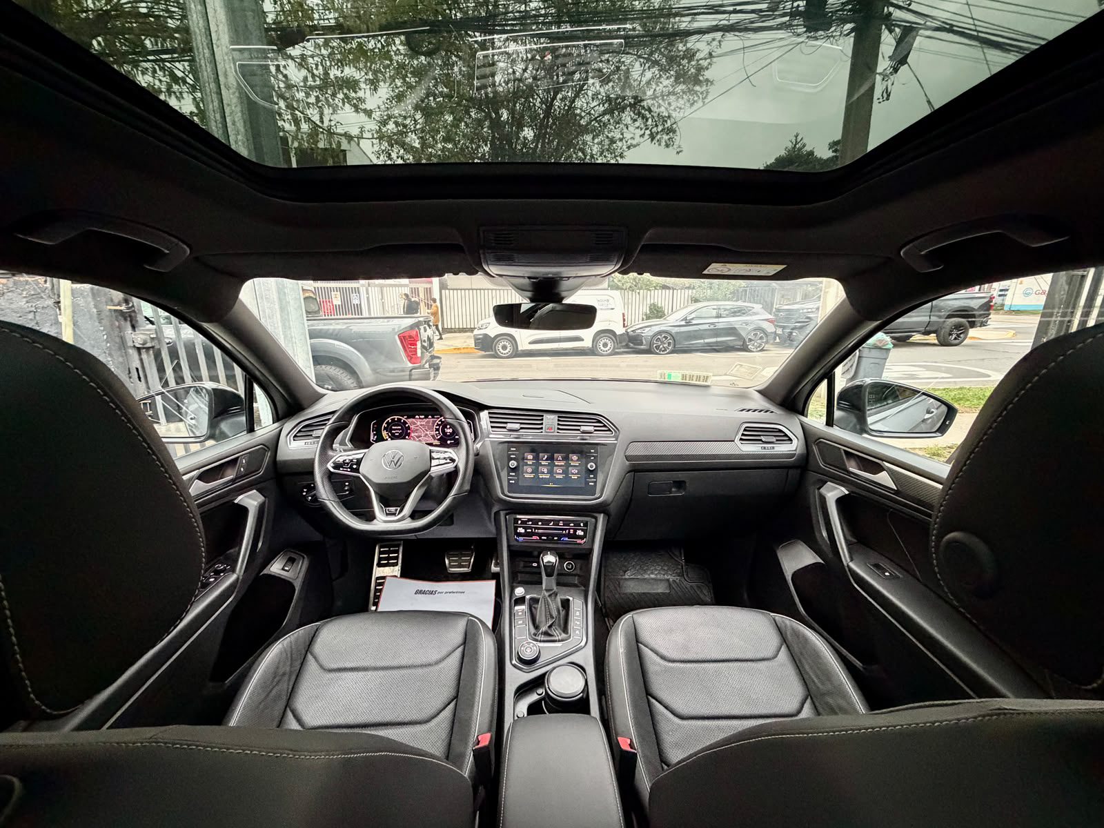 Volkswagen Tiguan R-Line Black Edition — foto 11 de 28