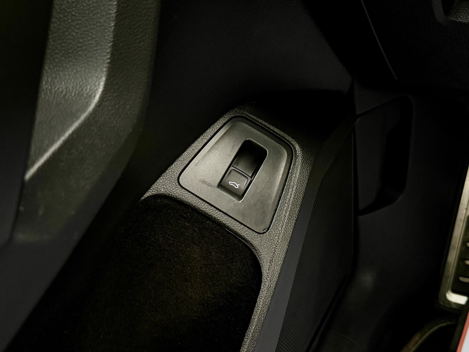 Volkswagen Tiguan R-Line Black Edition — foto 28 de 28