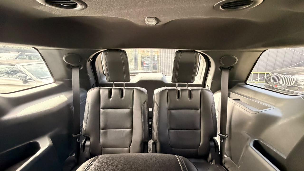Ford Explorer — foto 10 de 18