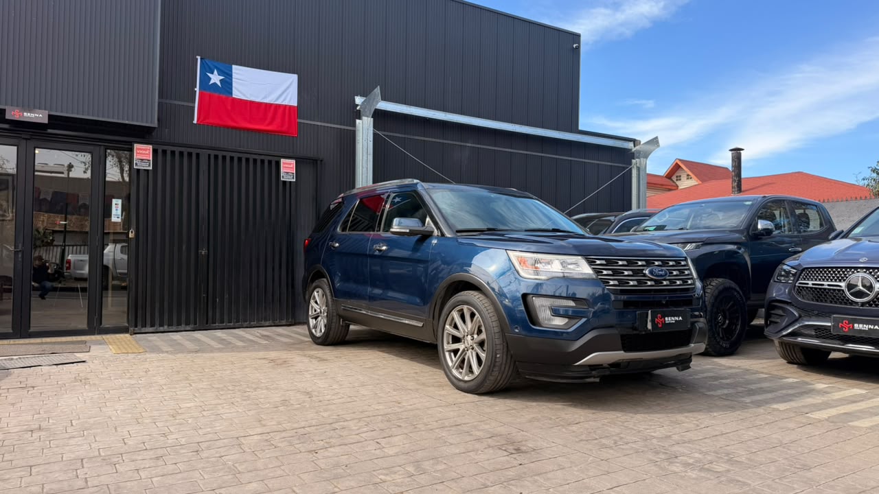 Ford Explorer — foto 3 de 18