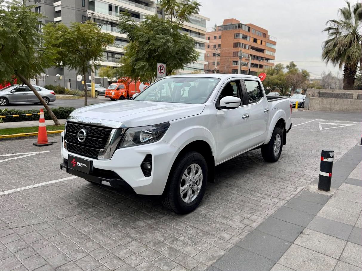 Nissan Navara XE 2023, foto 1 de 17